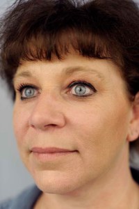 Lisa Romanek fotografata da Steven Hirsch.