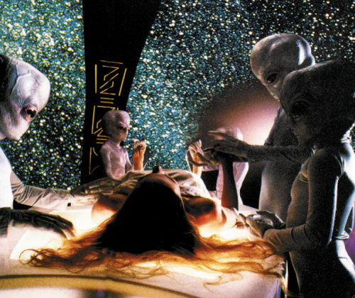 Un fotogramma di "Intruders"