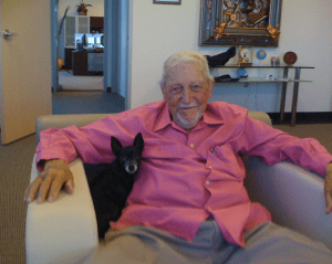 Il colonnello Wendelle Stevens nell'ufficio di John Rao, Open Minds, a Tempe, AZ. (foto: Maurizio Baiata)