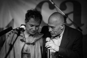 Jerry Cutillo e Maurizio Baiata durante il "Rockbook" al Caffè Letterario di Roma. Foto: Giulio Speranza